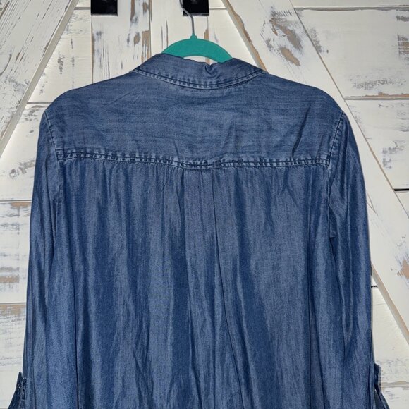 NEW Intro blue chambray Dark Wash preppy Ruched coastal button front top Large - Picture 8 of 8